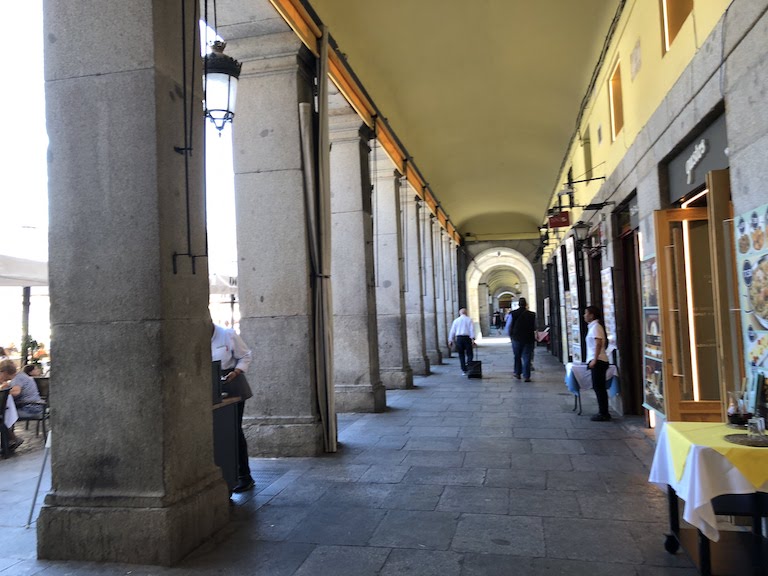 マヨール広場入り口