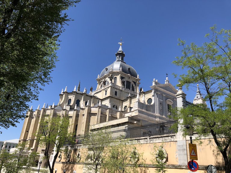 アルムデナ大聖堂