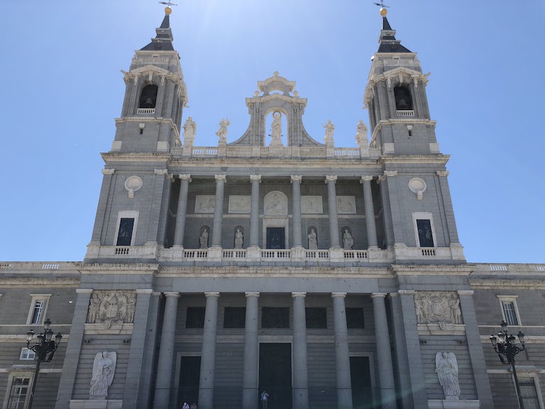 アルムデナ大聖堂