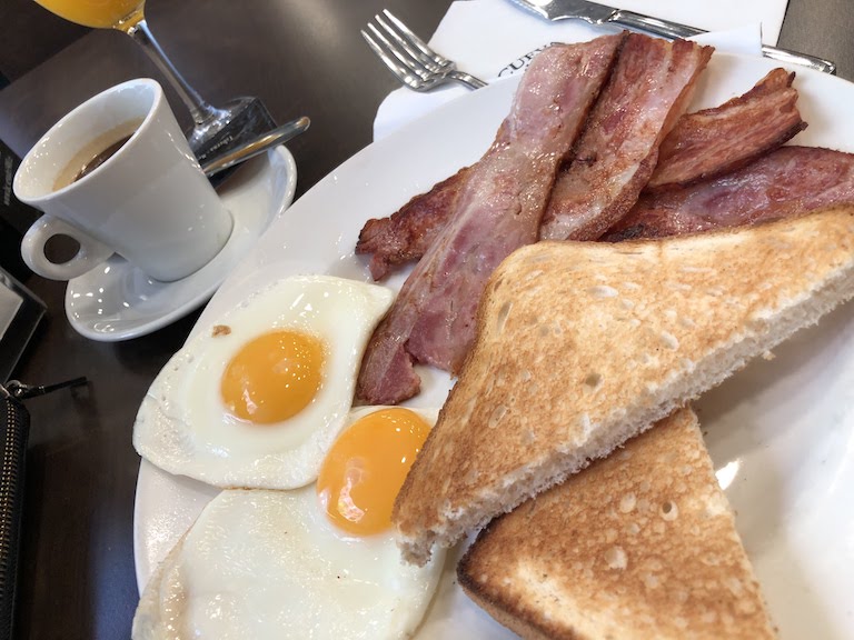 カフェ＠マドリード