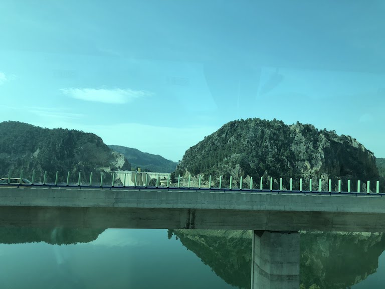 バレンシアーマドリード間のバスからの風景