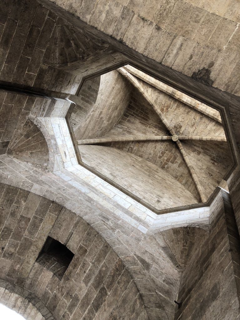 セラーノスの塔