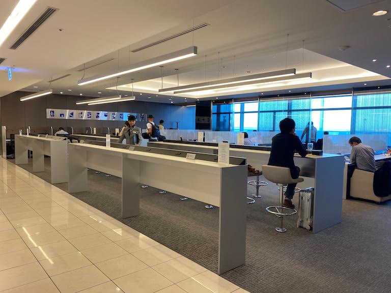 羽田空港国内線ラウンジ