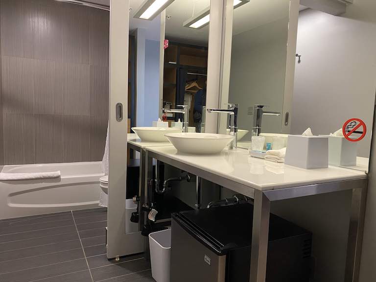 アロフトマイアミ バスルーム