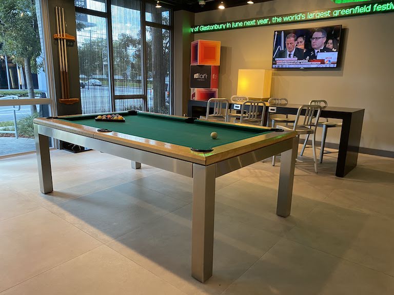 アロフトマイアミ ロビー