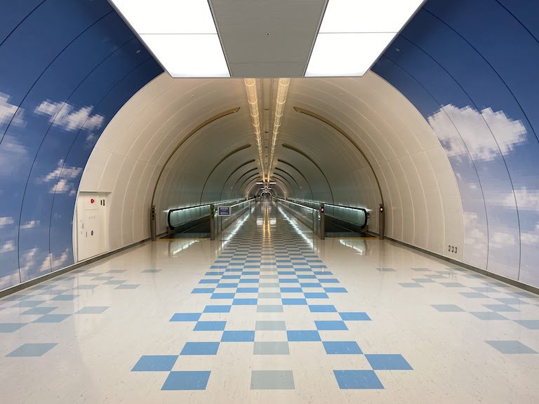 成田空港連絡通路