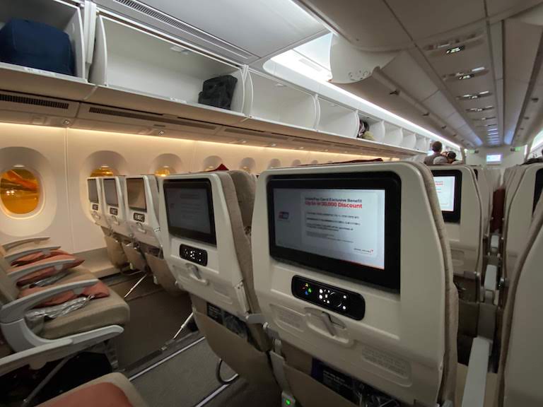 アシアナ航空機内