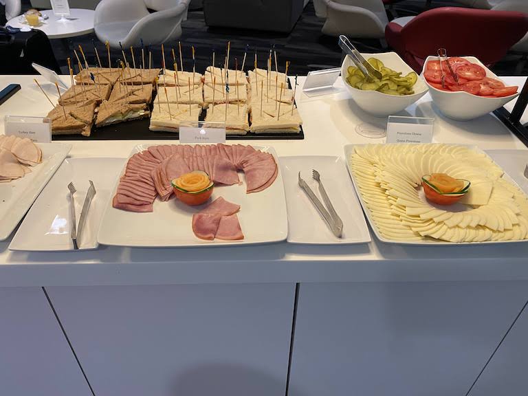 アビアンカラウンジ