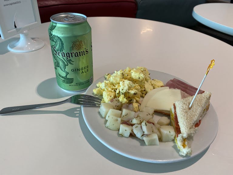 アビアンカラウンジ