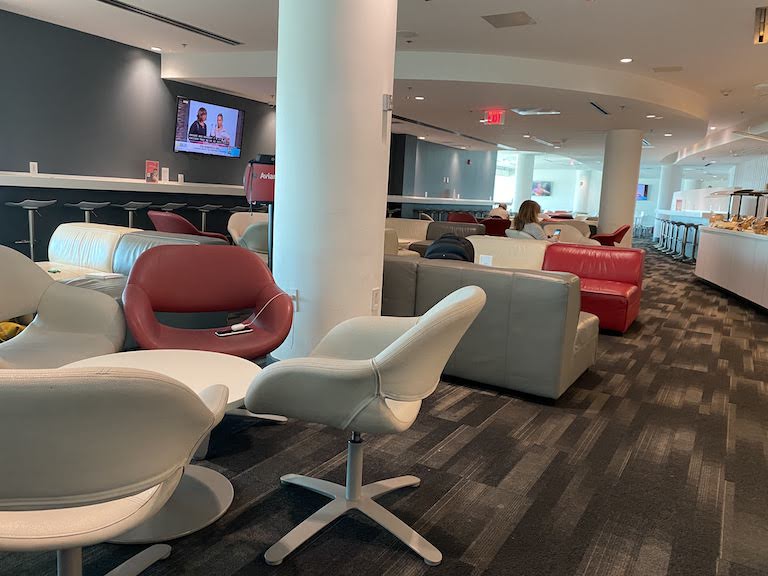 アビアンカラウンジ