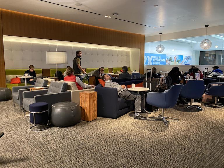 SFOアメックスセンチュリオンラウンジ