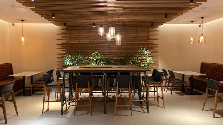 AEROPUERTOS VIP CLUB テーブル