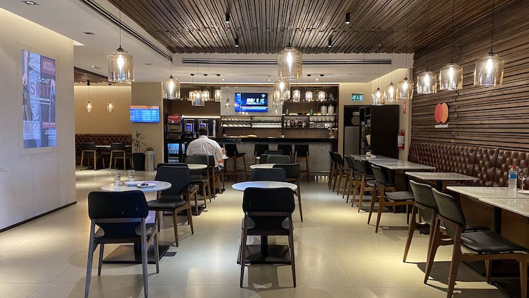 AEROPUERTOS VIP CLUB ダイニング