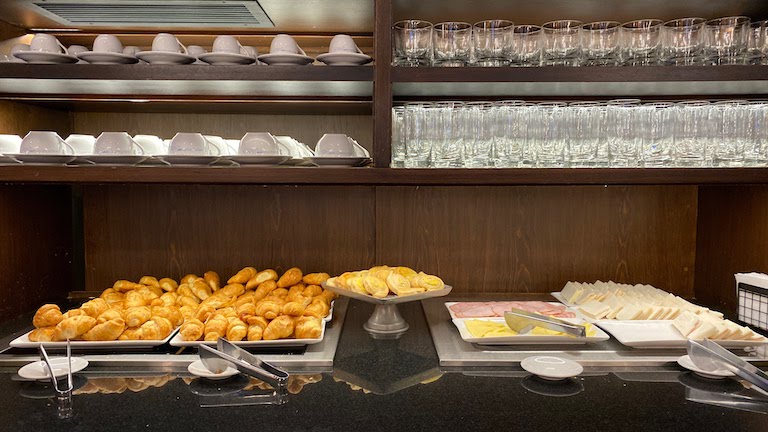 AEROPUERTOS VIP CLUB フード