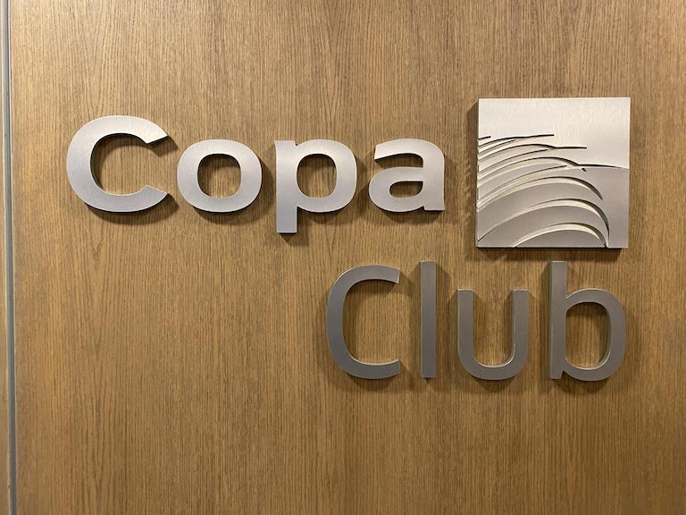 コパクラブラウンジロゴ