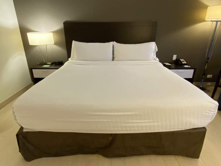 ホリディインパナマ ベッド