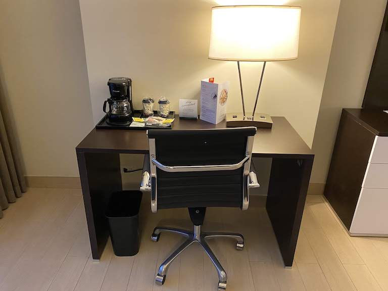 ホリディインパナマ デスク