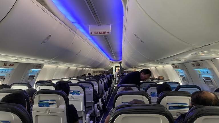 アラスカ航空機内