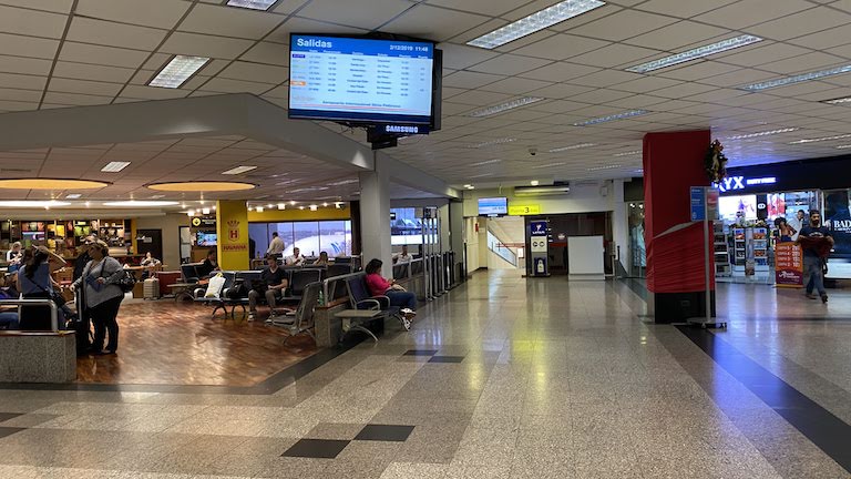 アスンシオン 空港