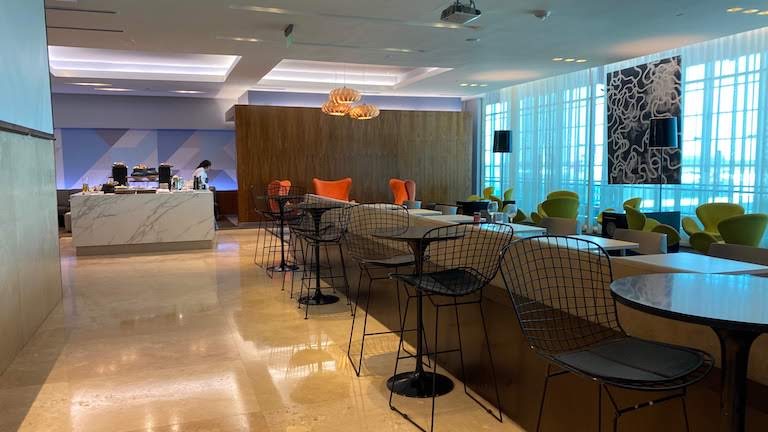 EZEセンチュリオンラウンジ