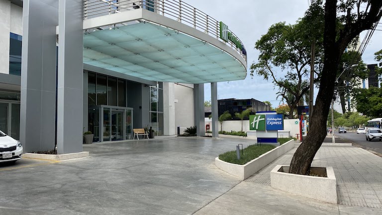 Holiday Inn Express Asuncion エントランス