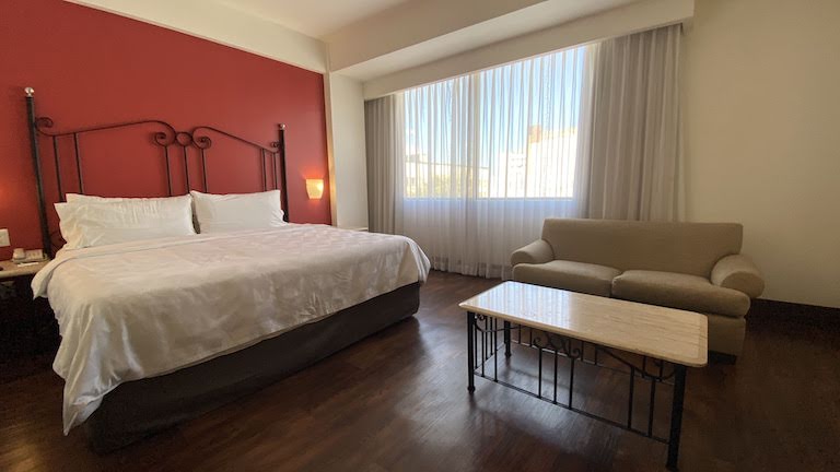 Holiday-Inn-Guadalajara 部屋