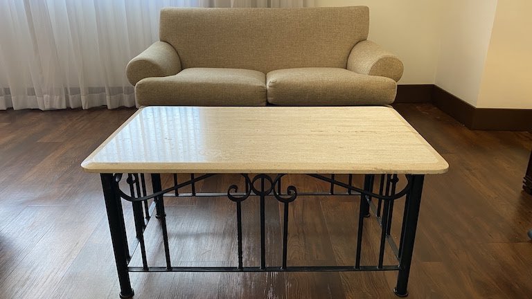 Holiday-Inn-Guadalajara ソファ