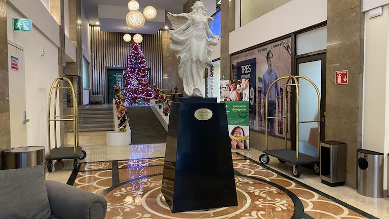 Holiday-Inn-Guadalajara ロビー