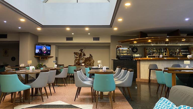 Holiday Inn モンテビデオ レストランバー