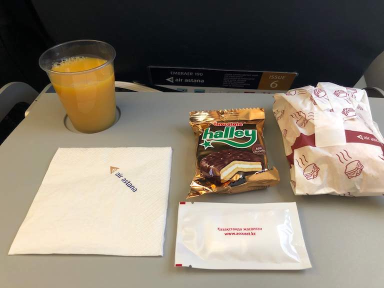 エアアスタナ 機内サービス