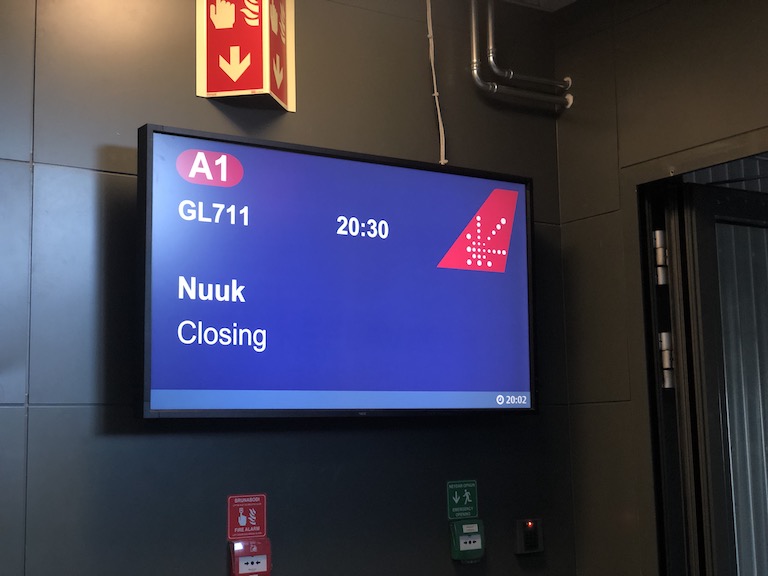 グリーンランド航空 ゲート案内板