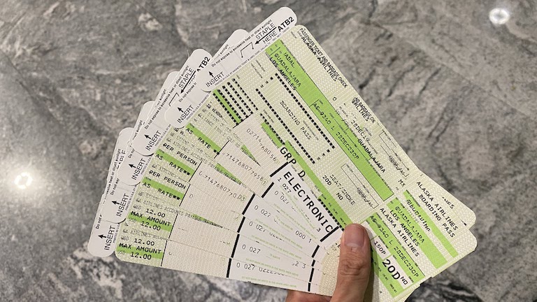 アラスカ航空バウチャー