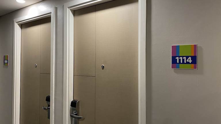 オールシーズンズ ドア