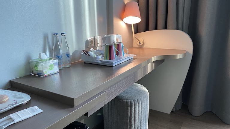 オールシーズンズ デスク