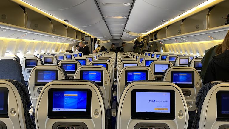 ANA機内