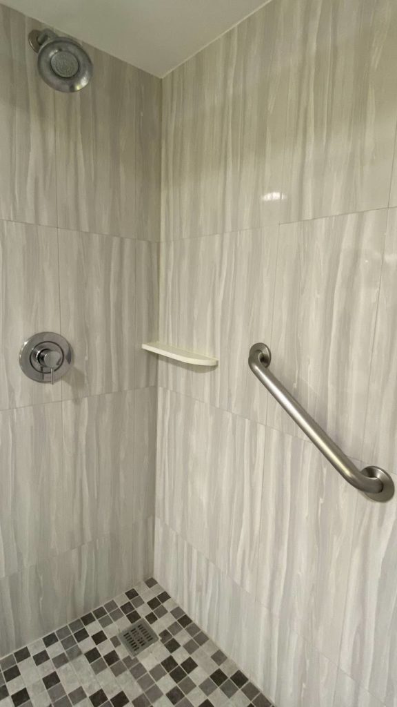 Holiday Inn Express Guadalajara Aeropuerto シャワー