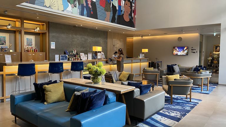 HIEX Sathon ロビー