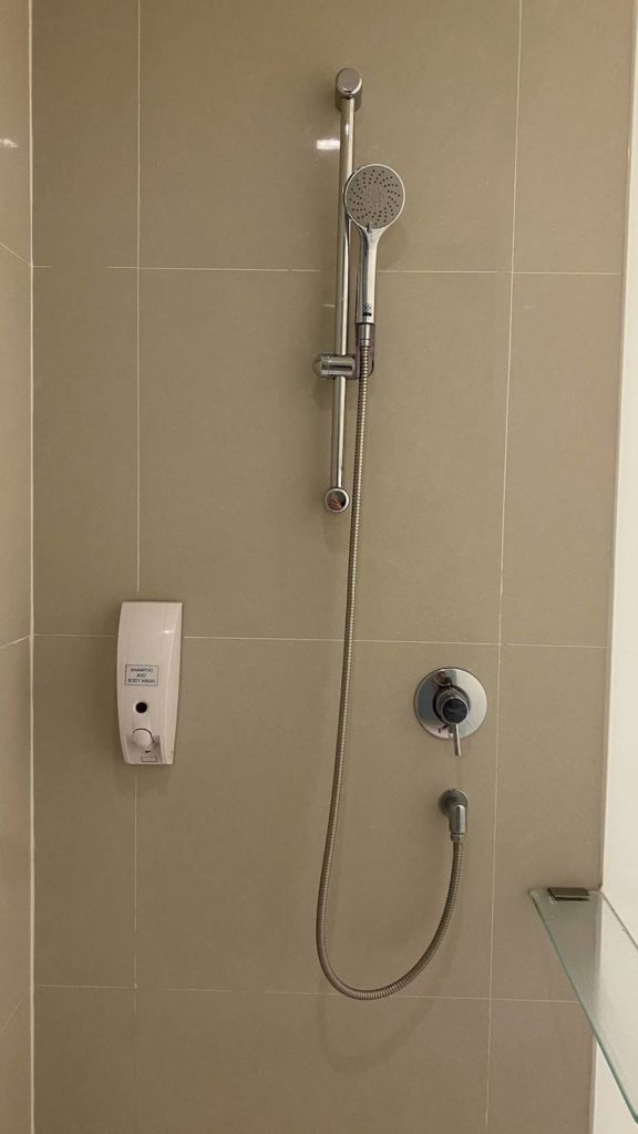 HIEX Siam シャワー