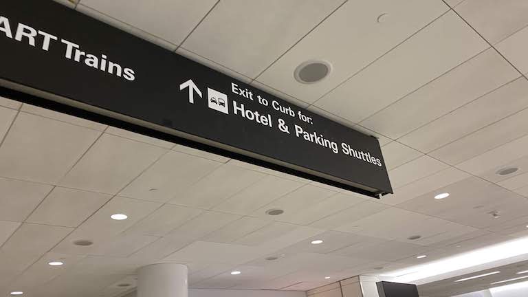 SFO ホテルシャトルバス案内