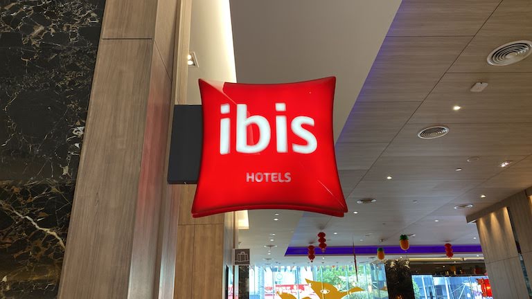 ibis KL sign