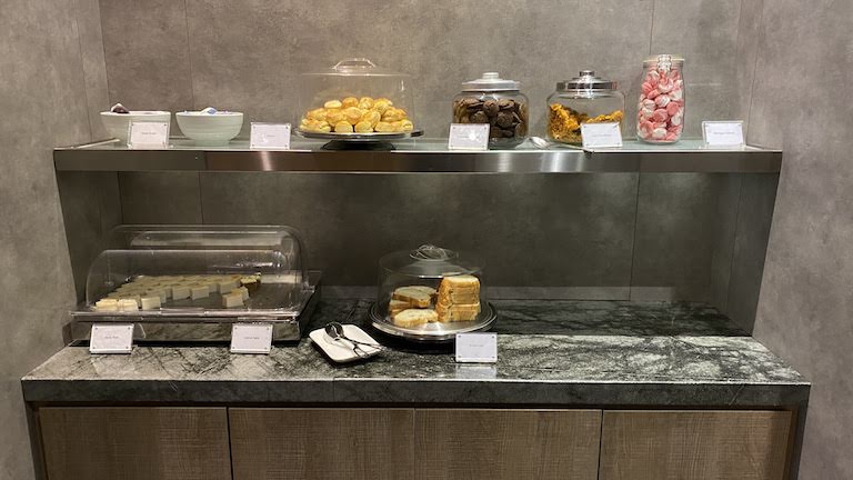 プラザプレミアムラウンジ ダイニング