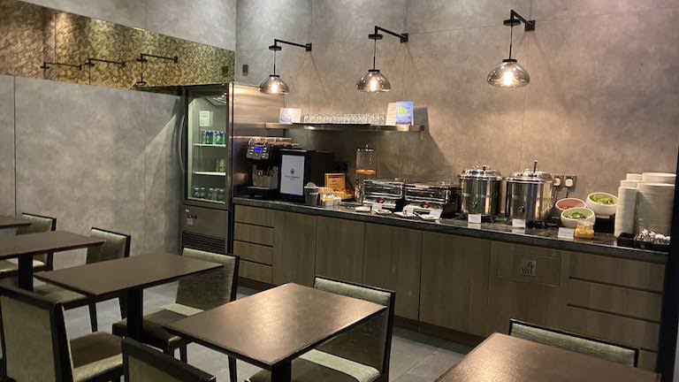 プラザプレミアムラウンジ ダイニング