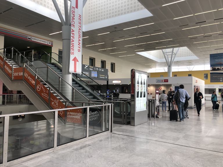 ボルドーメニアック空港