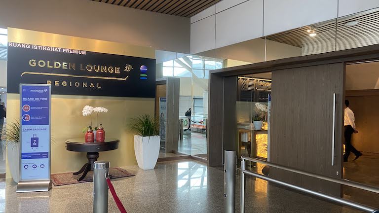 ゴールデンラウンジリージョナル