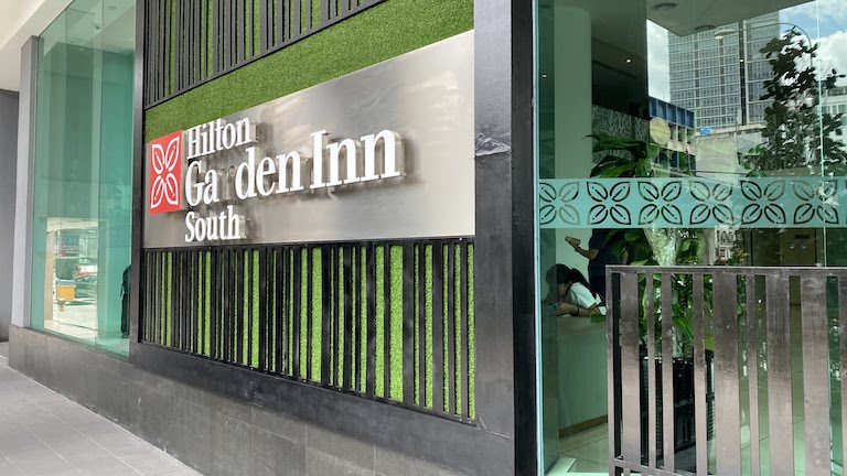 ヒルトンガーデンインKLサウス ロゴ