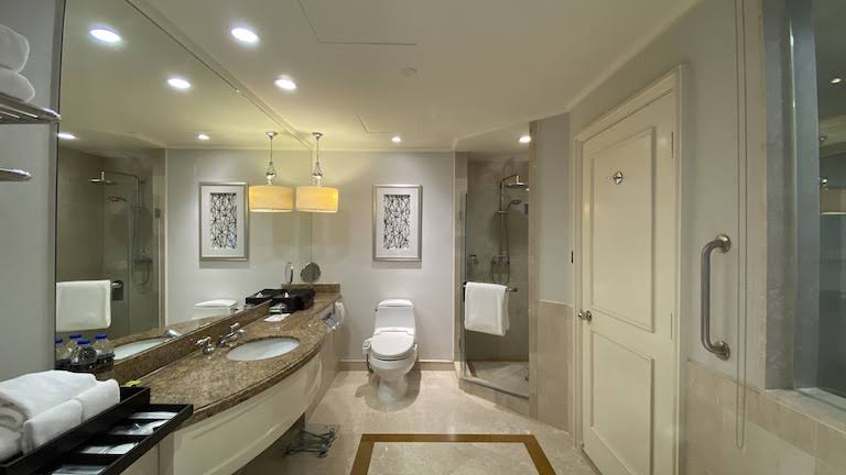 インターコンチネンタルKL バスルーム