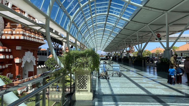 デンパサール（ングラライ）国際空港（DPS）