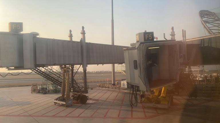 マレーシア航空　ビジネスクラス　到着