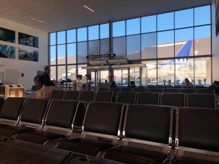 ロングイェールビーン空港