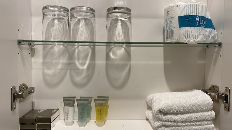 グランドセントラルサービスドアパートメンツ シンク棚